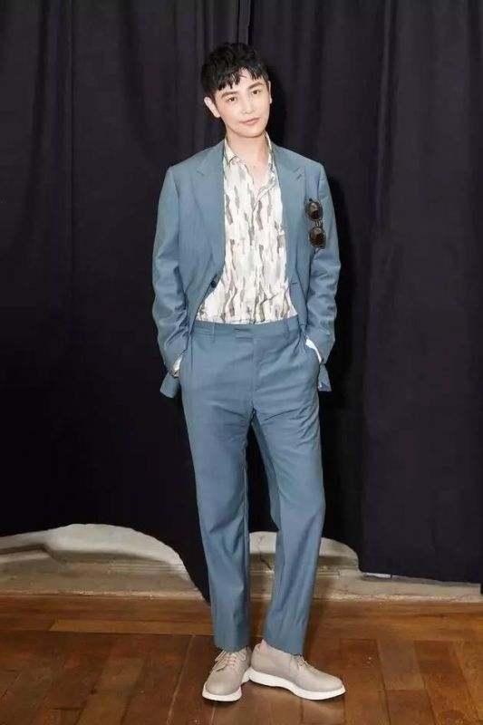 國內男明星們，你們是不是對時裝周街拍有什么誤會？