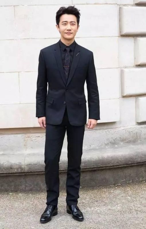 國內男明星們，你們是不是對時裝周街拍有什么誤會？