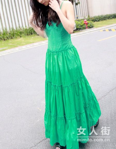 玩轉彩色金秋 歐美街頭風搭配