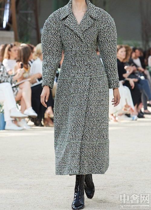 香奈兒秋冬服飾來襲 冬日也要玩轉(zhuǎn)時尚屋頂秧田工裝